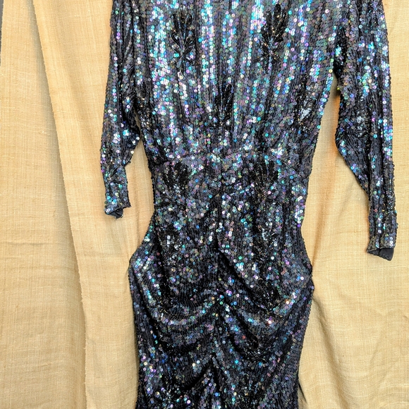 Marquise Black and Silver Sequin Design - Picture 2 of 6